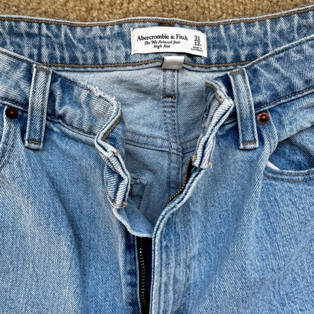 Abercrombie 90s relaxed high rise! - Picture 2 of 3